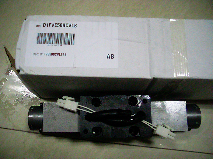 SL374854.jpg SL374854.jpg