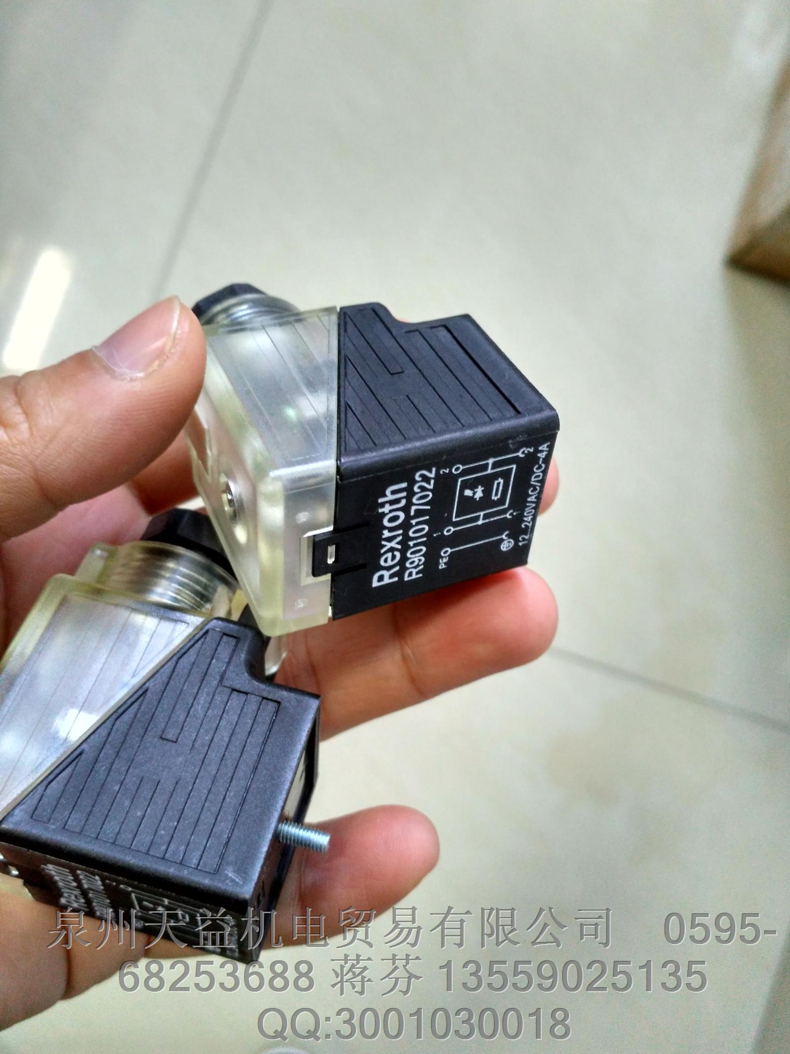 REXROTH  R901017022 帶燈插頭現(xiàn)貨.JPG